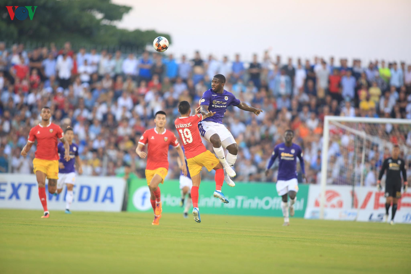 hi huu: ha tinh "vo san", v-league co ky luc moi 22 phut bu gio  hinh 4