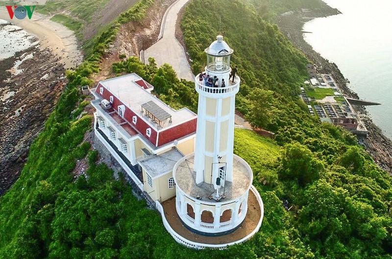 diem den doc dao o thanh pho vung bien mong cai, quang ninh hinh 13