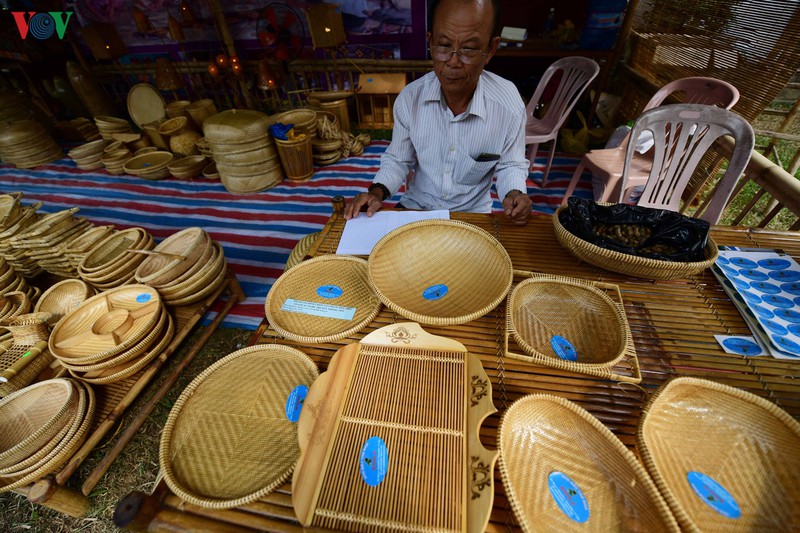 dao bo song huong, ngam san vat ca nuoc hinh 12