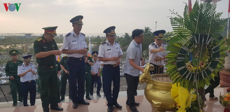 canh sat bien dong hanh voi ngu dan tai​ vung bien ha tien  ​ hinh 1