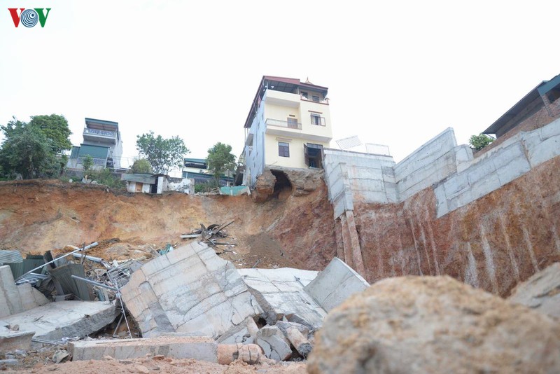 sat bo ke chan dat, 16 ho dan phai di doi khan cap trong dem  ​ hinh 1