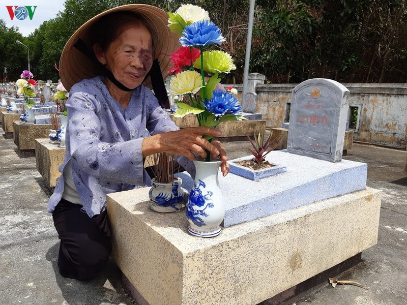 quang tri thay moi 3000 binh "hoa dang mo liet sy" trong diptet hinh 2
