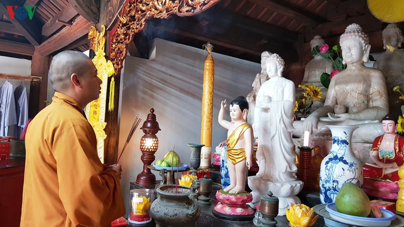 ngan vang tieng chuong chua giua dat troi truong sa hinh 2