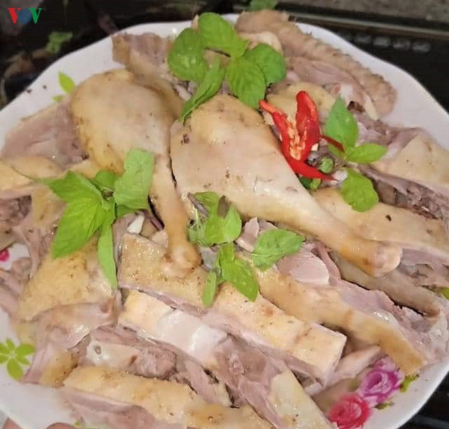 ve yen bai thuong thuc dac san vit bau luc yen hinh 2