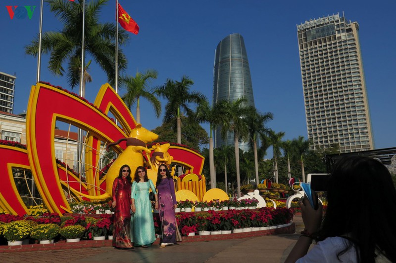 duong hoa xuan da nang tap nap khach du xuan som hinh 4
