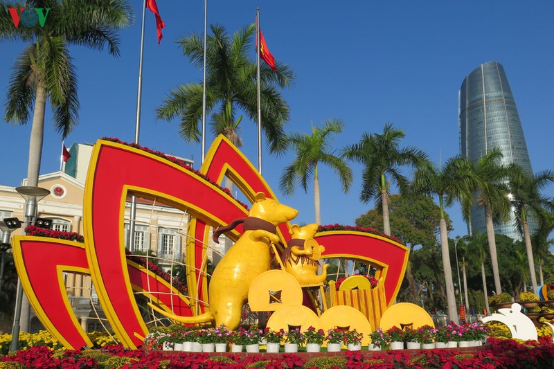 duong hoa xuan da nang tap nap khach du xuan som hinh 1