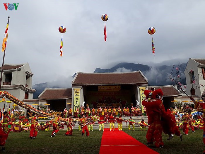 phong tranh virus corona, quang ninh dung to chuc cac hoat dong khai mac le hoi hinh 1