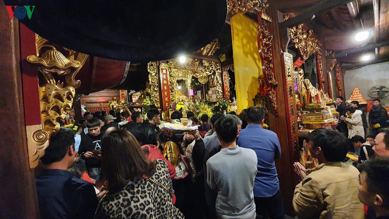 bo tien trieu mua ngua giay dot cau an giua "bao" dich virus corona hinh 2