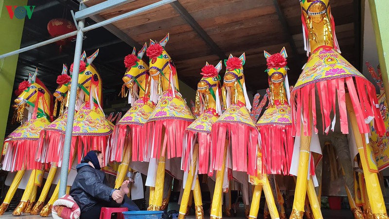 bo tien trieu mua ngua giay dot cau an giua "bao" dich virus corona hinh 6