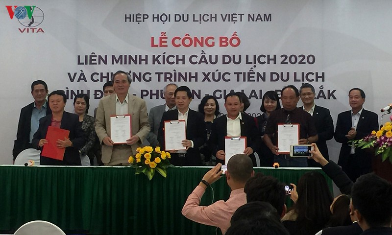 kich cau du lich viet nam, giam gia dich vu tu 20-80% hinh 1