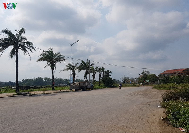 quang tri: hon 2 nam van chua lam xong 5 km duong do thi hinh 4