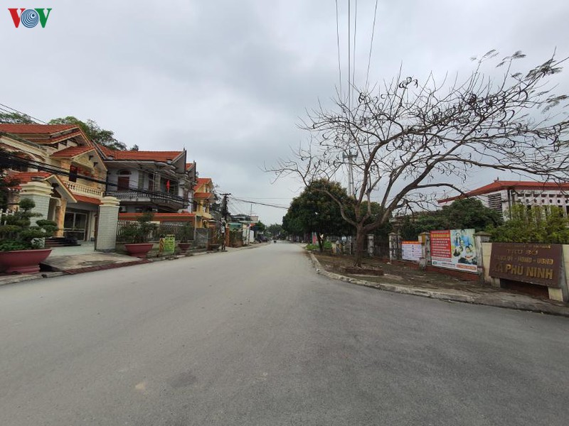 hai phong khoanh vung, cach ly 2 dia phuong co nguoi tiep xuc gan voi  benh nhan thu 17 hinh 2