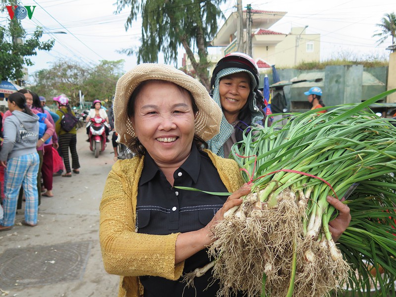 anh: cuoc muu sinh vat va cua phu nu ly son hinh 8