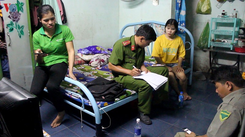 bat khan cap doi tuong giet nguoi tai phong tro hinh 1