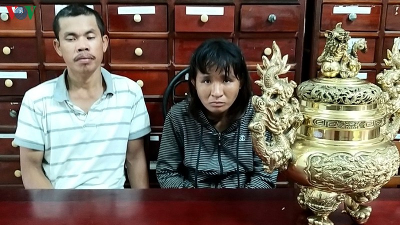 bat hai doi tuong trom lu huong dong o den tho anh hung liet si vo thi sau hinh 1