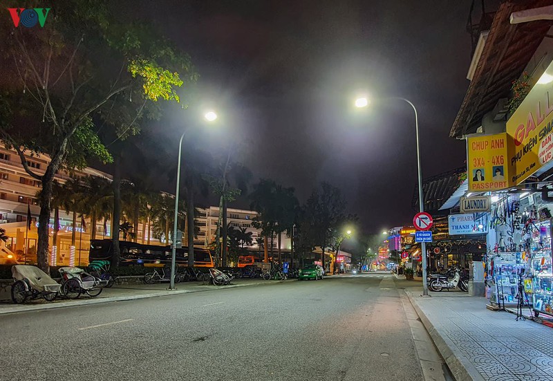 anh: hue tinh lang trong mua dich covid-19 hinh 5