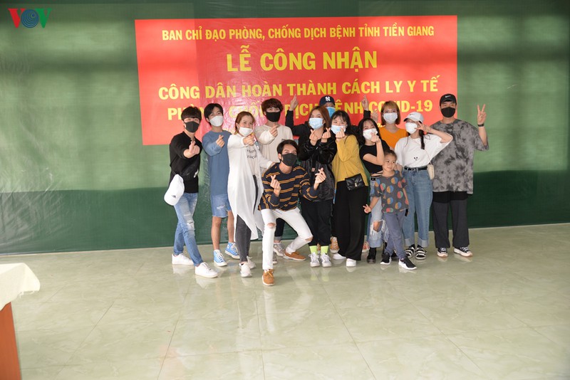 tien giang: vao khu cach ly nhu chuyen "nghi duong" hinh 2