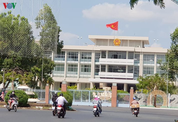 can tho tam dung hoat dong vu truong, quan bar, karaoke hinh 1