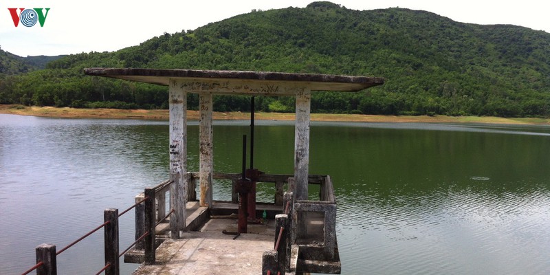 quang nam doi mat voi han han va xam nhap man hinh 2