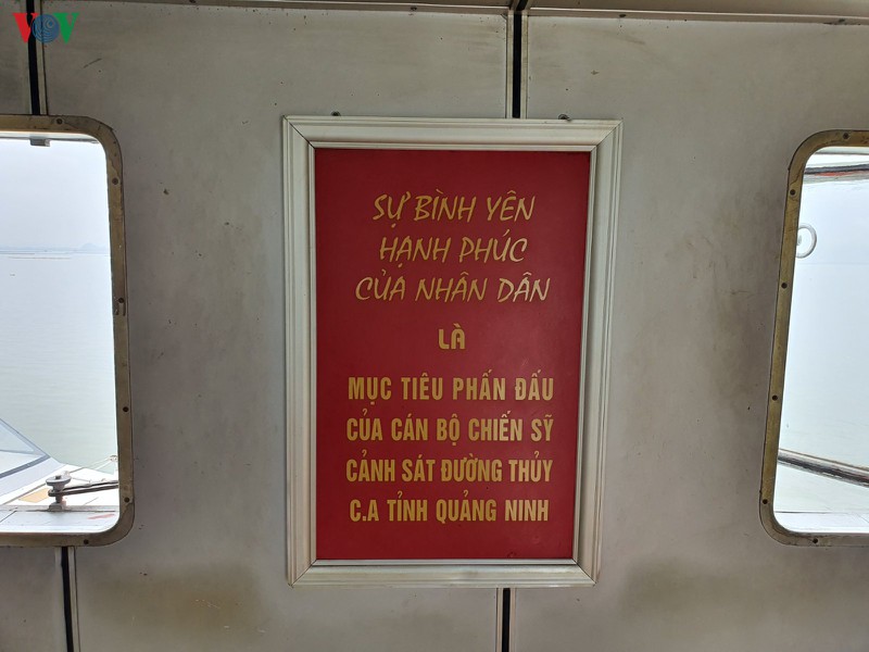 "ngoi nha" tren bien nhung ngay phong chong dich cua canh sat duong thuy hinh 12