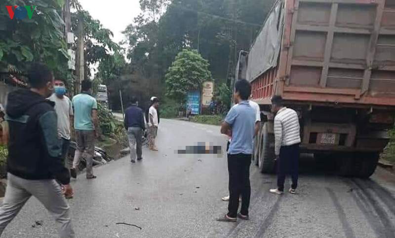 xe may va cham xe dau keo, mot nguoi tu vong hinh 1