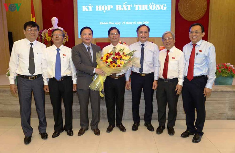 chan dung tan chu tich ubnd tinh khanh hoa nguyen tan tuan hinh 2