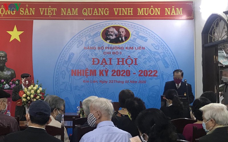 ha noi tam hoan dai hoi dang bo cap co so de tap trung chong dich hinh 1