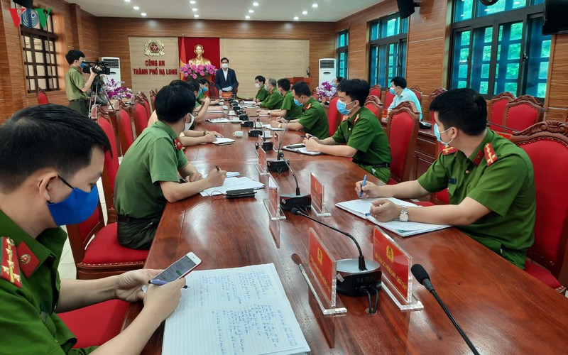 cong an ha long dong cua 3 tru so vi ten cuop co nguy co mac covid-19 hinh 1