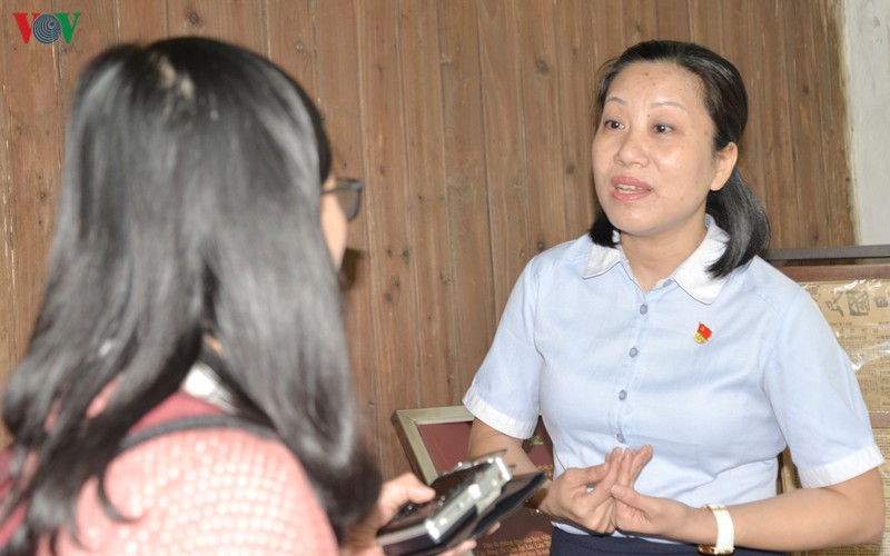 "toi xuc dong truoc tinh cam nguoi dan viet nam danh cho ho chu tich" hinh 1