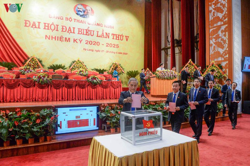 quang ninh hoan thanh dai hoi cap co so, cac dai hoi diem cap huyen hinh 1