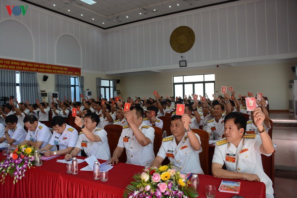 vung 3 hai quan: tim kiem, cuu nan hang tram ngu dan gap nan tren bien hinh 1