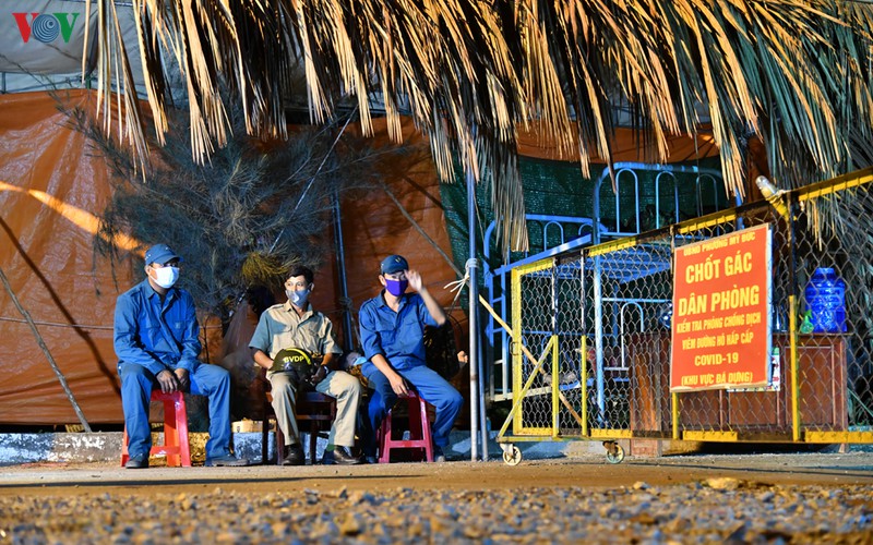 kien giang: dua 6 nguoi vuot bien gioi trai phep vao khu cach ly hinh 1