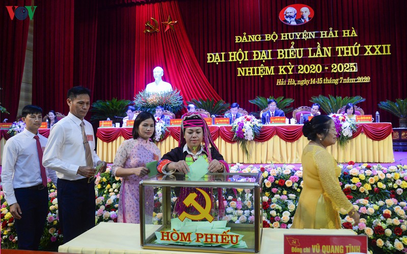 quang ninh: dh dang cap tren co so "can dich" som hon 1 thang so voi quy dinh hinh 1