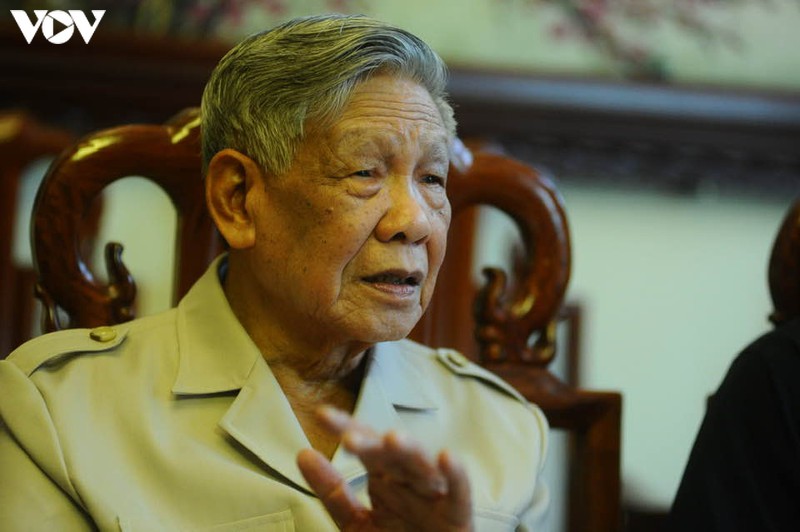 le kha phieu - cuoc doi va su nghiep hinh 2