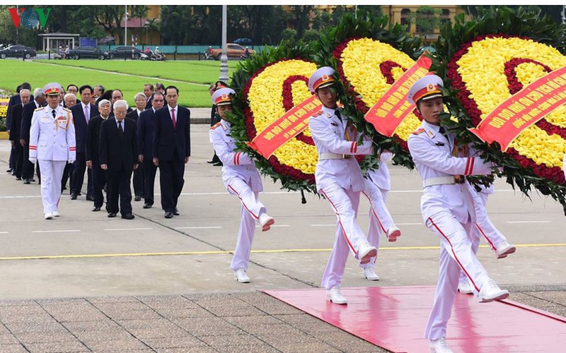 anh: lanh dao dang, nha nuoc vao lang vieng chu tich ho chi minh hinh 1