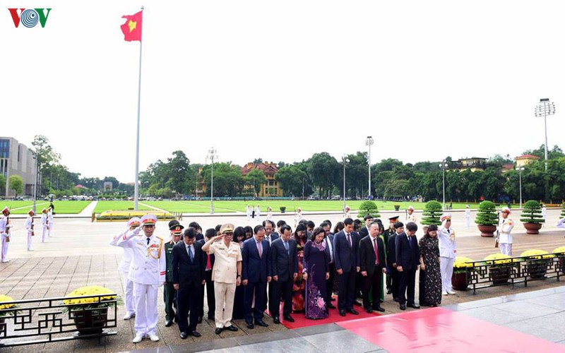 anh: lanh dao dang, nha nuoc vao lang vieng chu tich ho chi minh hinh 5