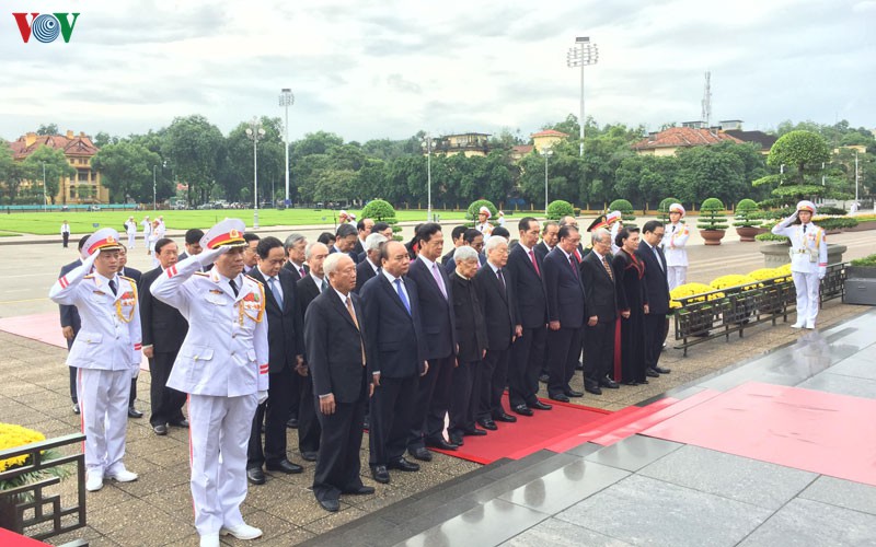 anh: lanh dao dang, nha nuoc vao lang vieng chu tich ho chi minh hinh 3
