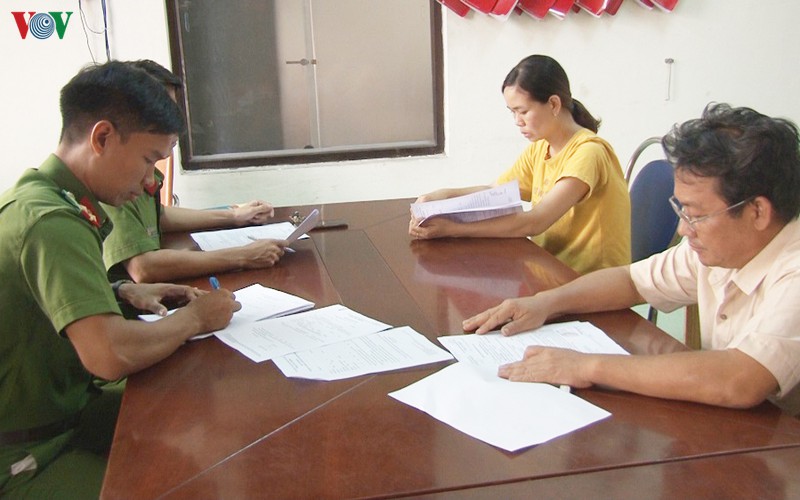 vu mua ban hoa don tai doanh nghiep tuyet liem: khoi to them 2 bi can hinh 1