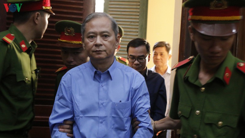 cuu pho chu tich ubnd tphcm nguyen huu tin linh an 7 nam tu hinh 1