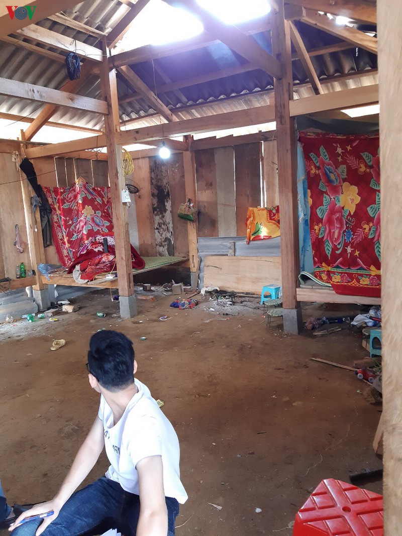 nua dem den nha nguoi cung ban, bi chu nha dam tu vong hinh 3