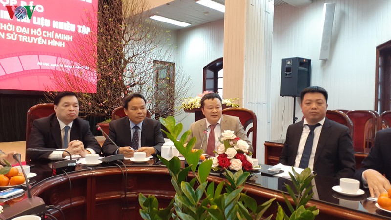 sap cong chieu phim tai lieu "viet nam thoi dai ho chi minh" hinh 2