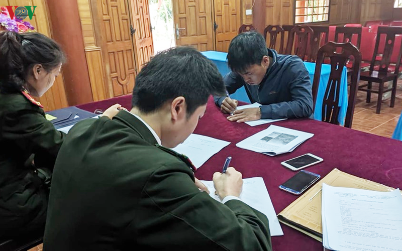 cong an lam ro vu nam thanh nien len mang "do toi" cho virus corona khien mot nguoi chet hinh 1