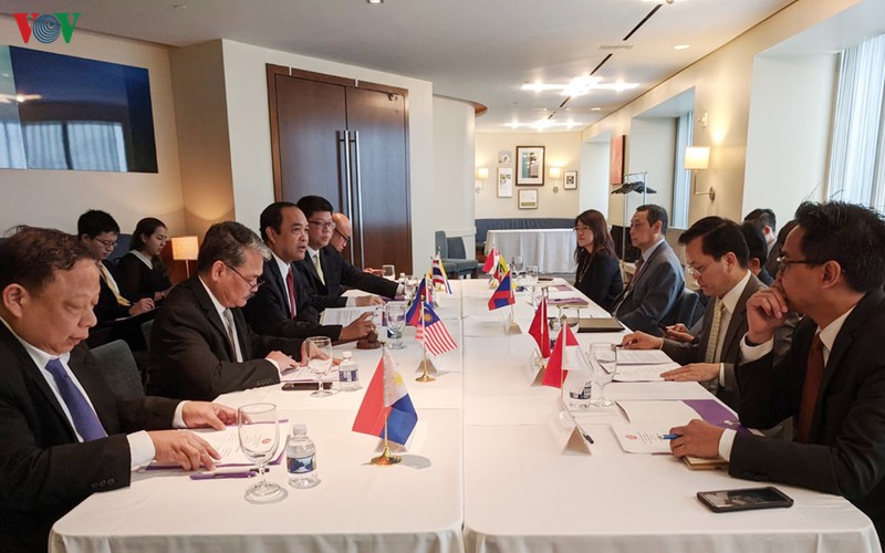 phien hop dau tien uy ban asean tai hoa ky hinh 1