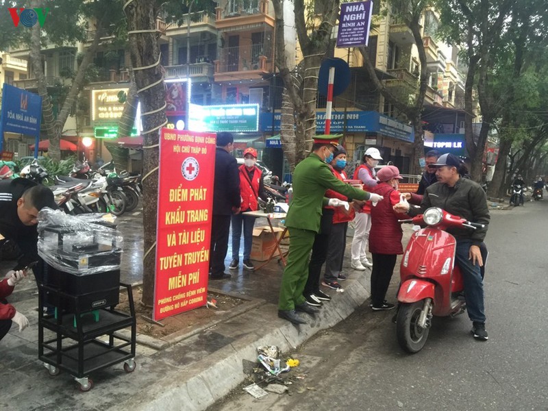 16 gio "truy tim" hanh khach tren chuyen bay vn0054 cua cong an hoan kiem hinh 3