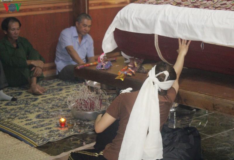 nghẹn ngào đưa tiễn thượng úy công an hy sinh khi bắt tội phạm hình 11 nghen ngao dua tien thuong uy cong an hy sinh khi bat toi pham hinh 11