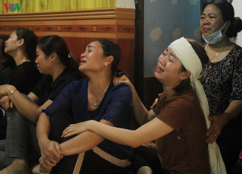 nghẹn ngào đưa tiễn thượng úy công an hy sinh khi bắt tội phạm hình 8 nghen ngao dua tien thuong uy cong an hy sinh khi bat toi pham hinh 8