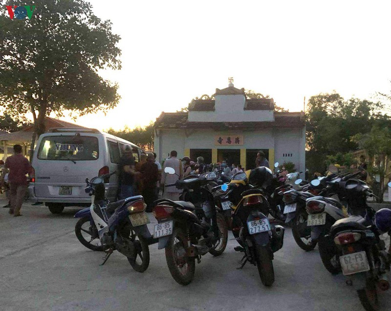 bo cong an vao cuoc vu thuong toa va nguoi lam cong qua bi giet tai chua quang an hinh 2