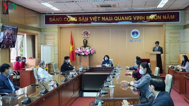 pho chu tich nuoc dang thi ngoc thinh tham, dong vien nganh y te  ​ hinh 3