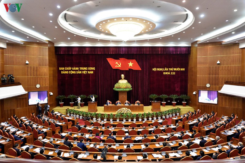 toan canh phien khai mac trong the hoi nghi trung uong 12 hinh 6
