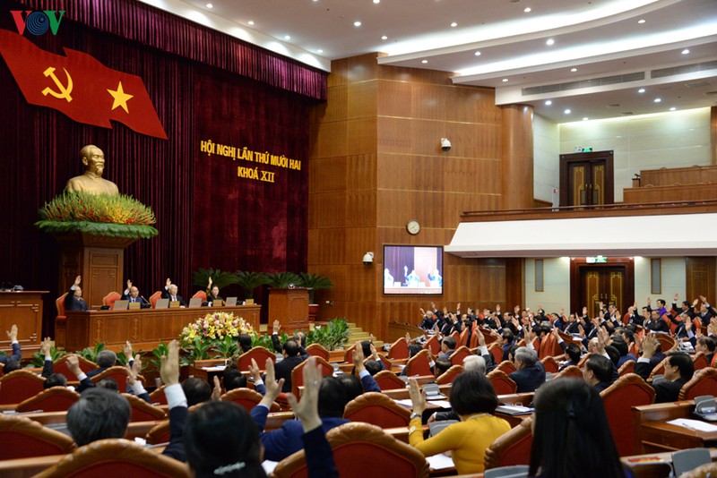 toan canh phien khai mac trong the hoi nghi trung uong 12 hinh 5
